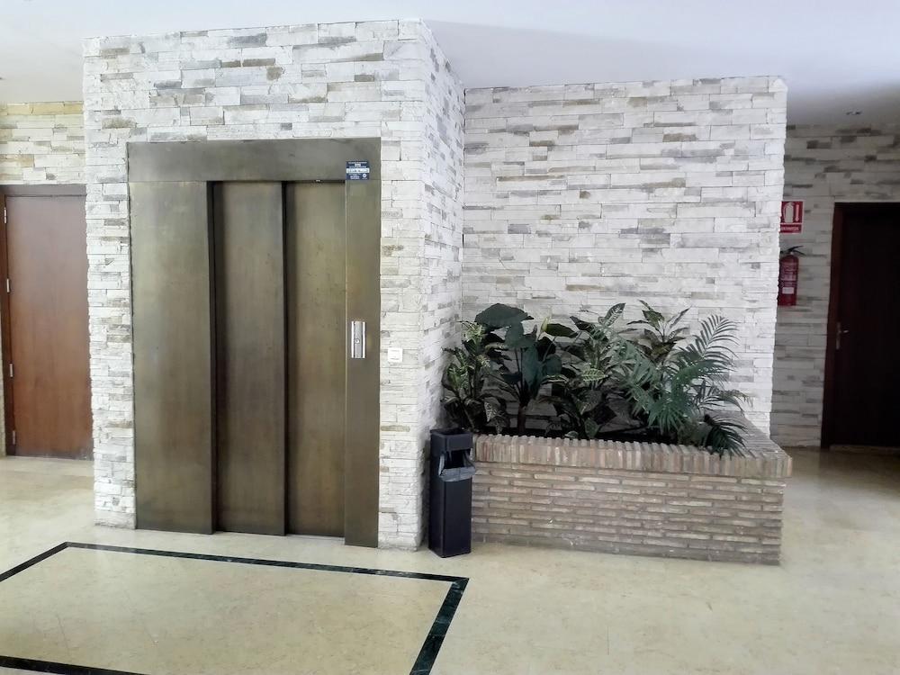 Apartamentos Acapulco Marina DOr 3000