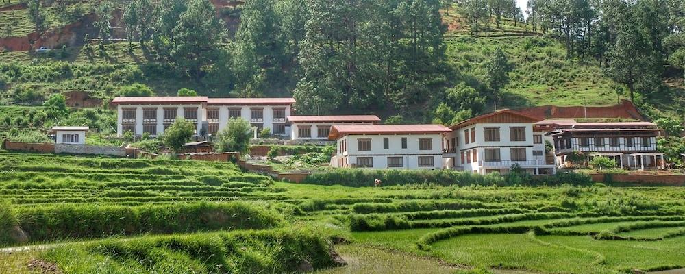 Drubchu Resort Exterior