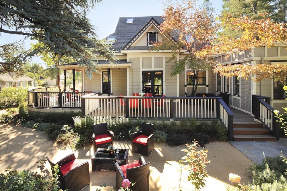 Grape Leaf Inn Featured Image