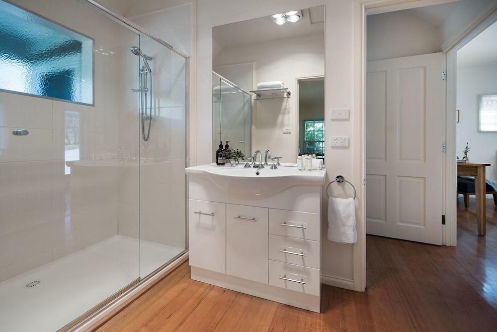 Haiku Bathroom