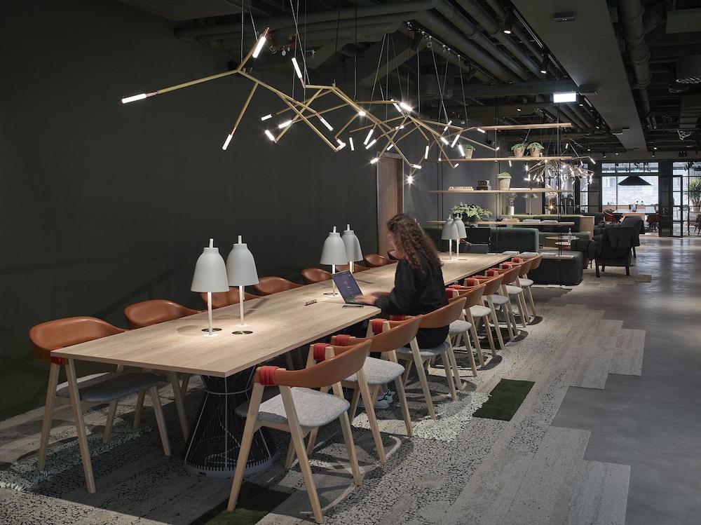 Downtown Camper by Scandic Lobby Lounge