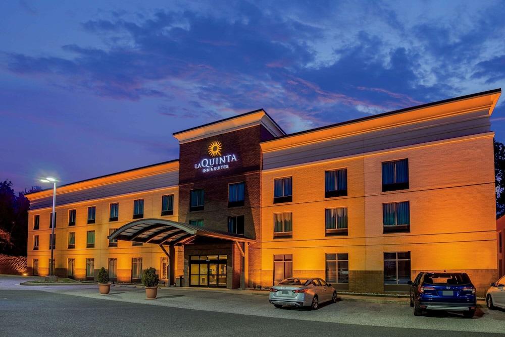 لا كينتا إن آند سويتس باي ويندام بل آير/آي-95 إكزيت 77 إيه المنطقة الخارجية