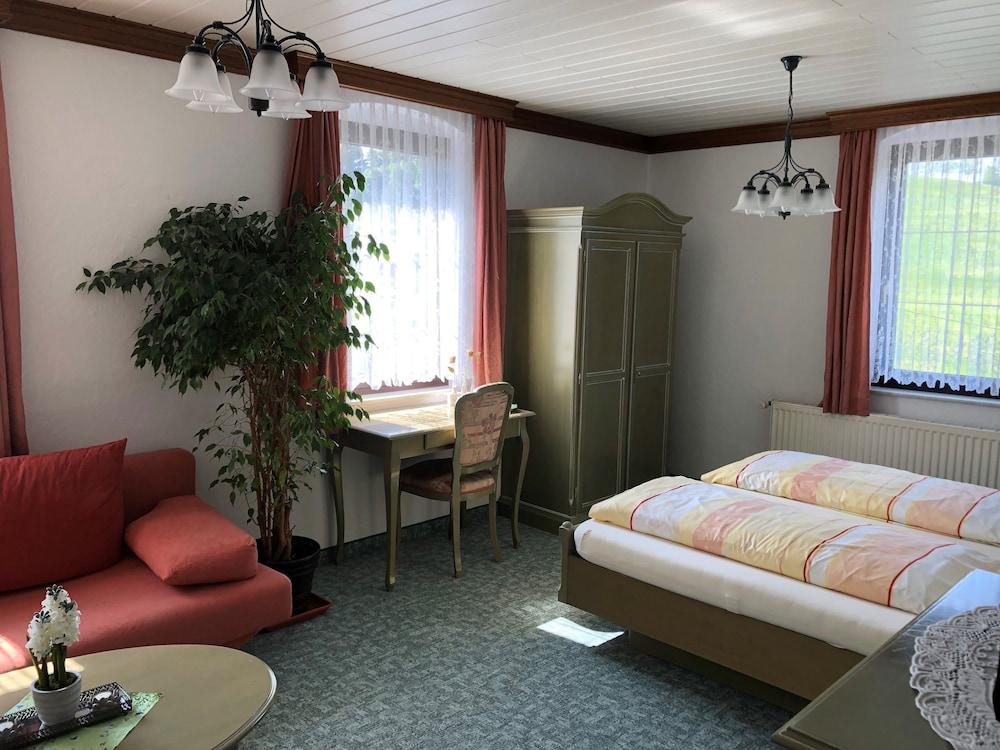 Pension Bennelliebschänke Room