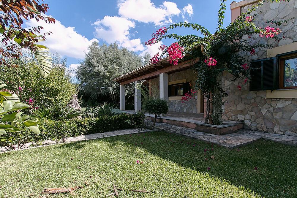 Chalet Correfoc Exterior