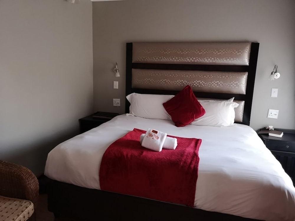 Lilitha Guest Lodge & Conferencing Room