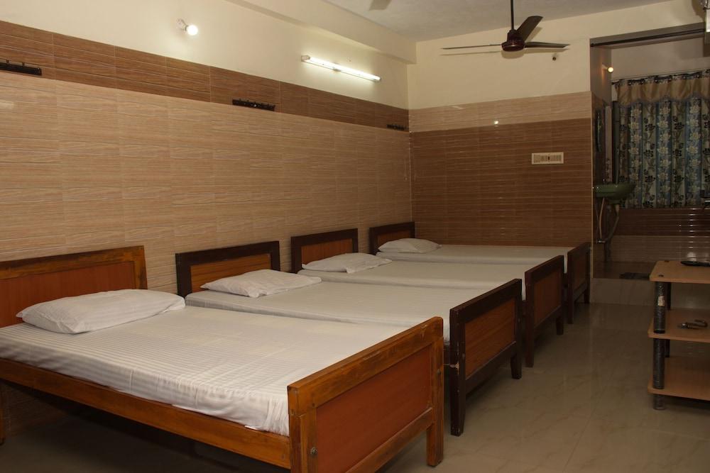 Ulo Raj Residency Room