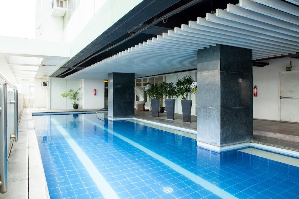 Injap Tower Hotel Waterslide