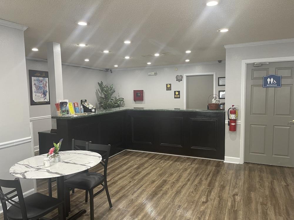 Ameriview Inn and Suites