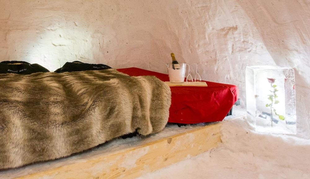 Blacksheep Village Igloo Room