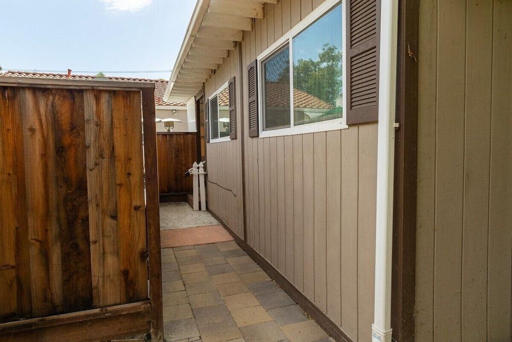 Bright Studio in Concord, Near Bart Exterior