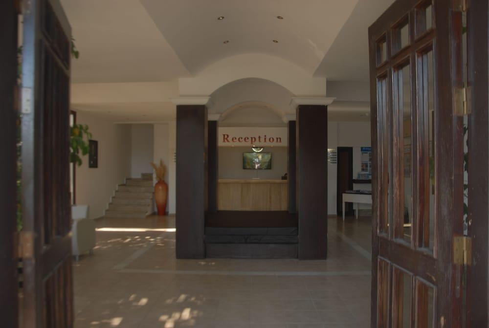 كلوب نيمارا بيتش ريزورت أوتيل - شامل جميع الخدمات منطقة الاستقبال