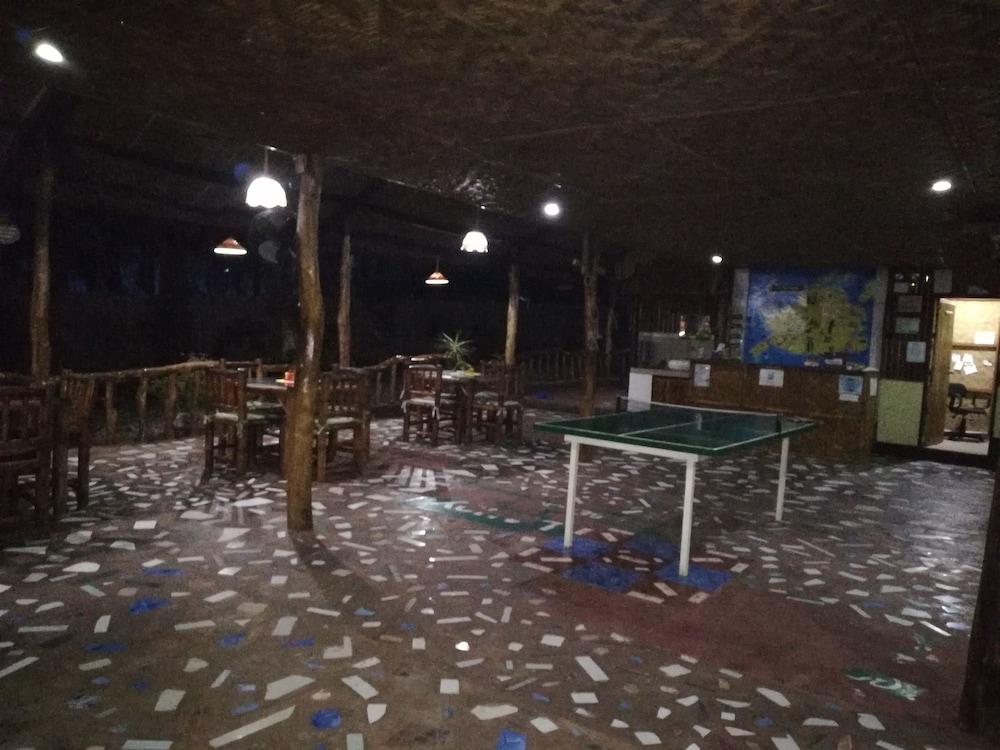 بوهول لاهوي دايف ريزورت منطقة الاستقبال