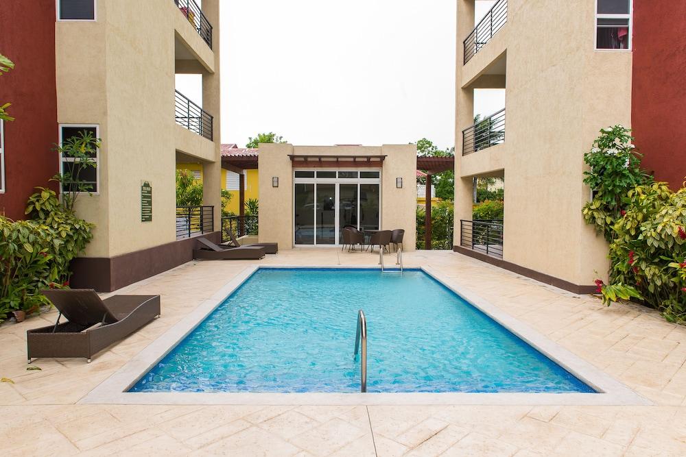 Kingston Modern Duplex Apartment