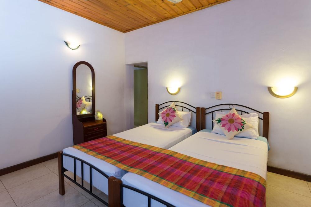 Tamarind Tree Inn Room