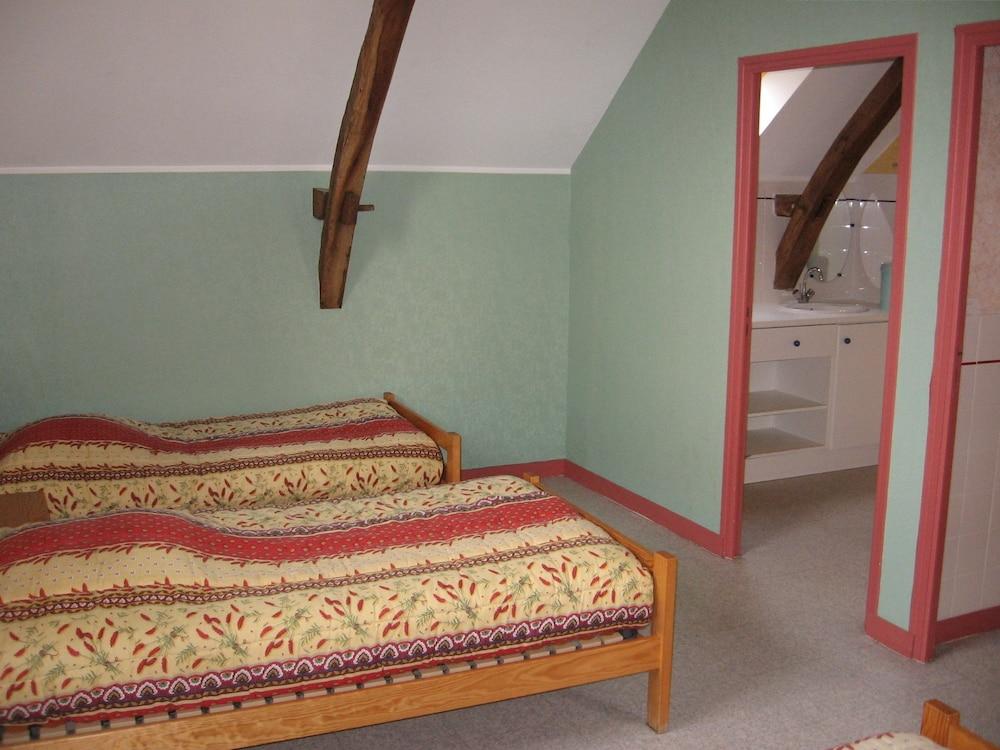 Gîte de Groupe Grand Piaf Room