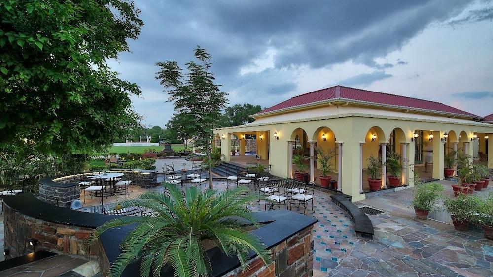 The Rajwada Resort and Spa Dining