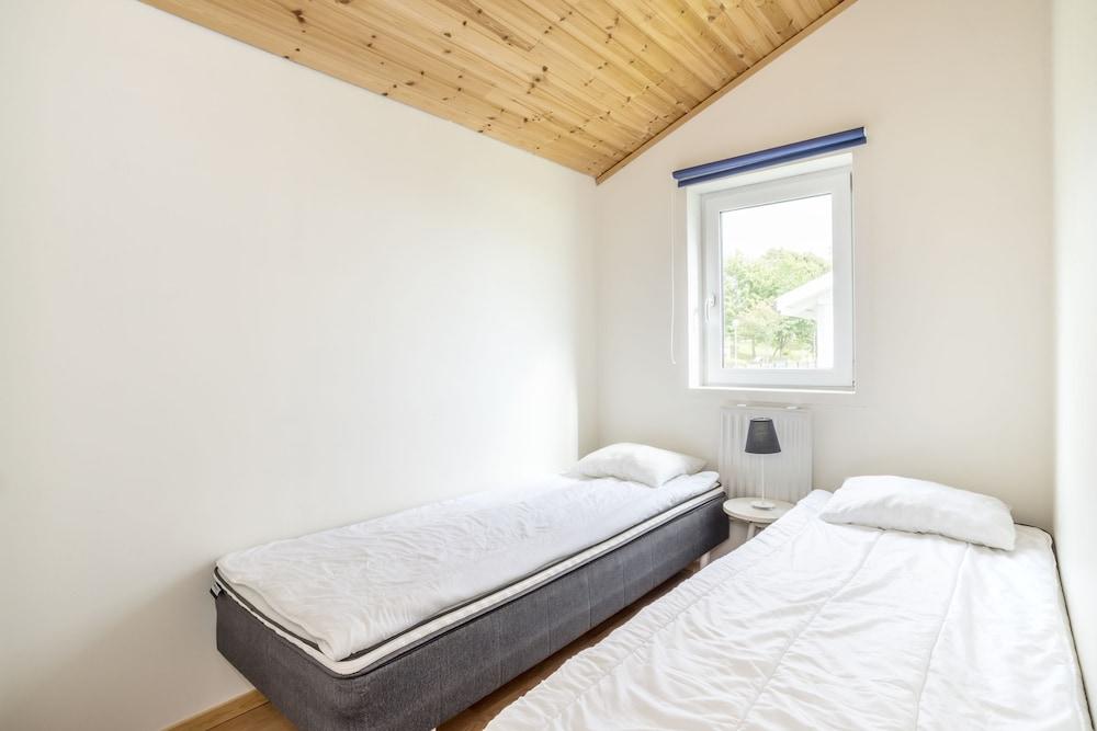 فيرست كامب خونستافيك كارلسكرونا غرفة