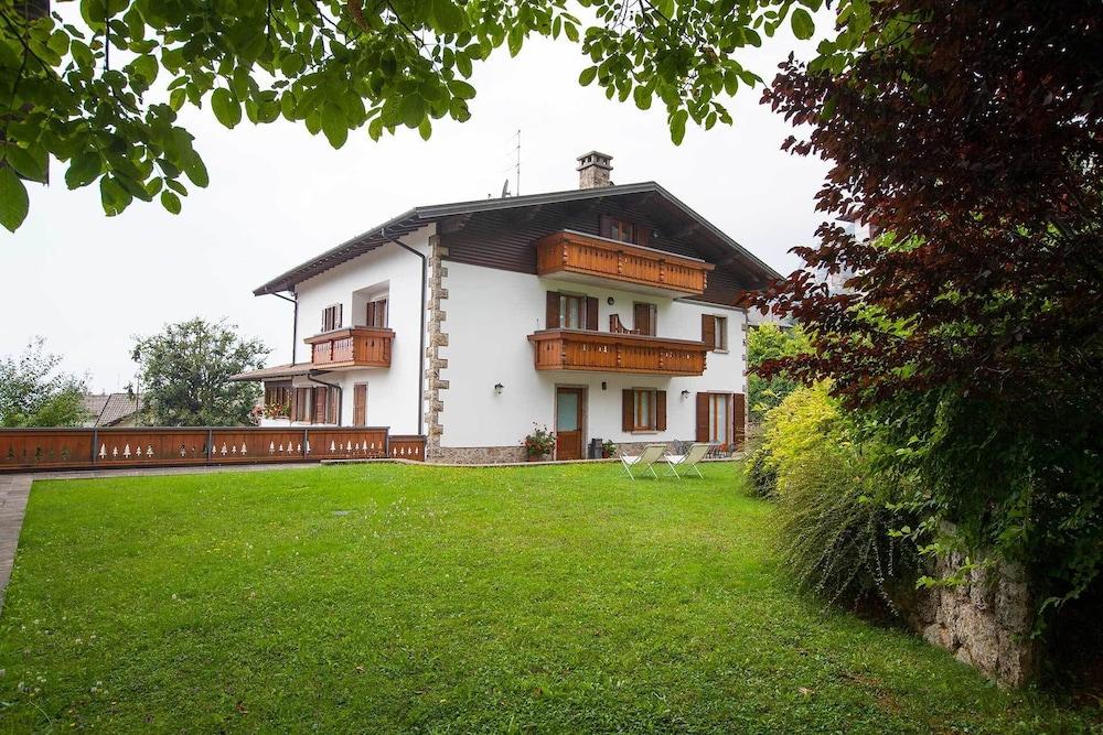 Albergo Max Meublè Exterior