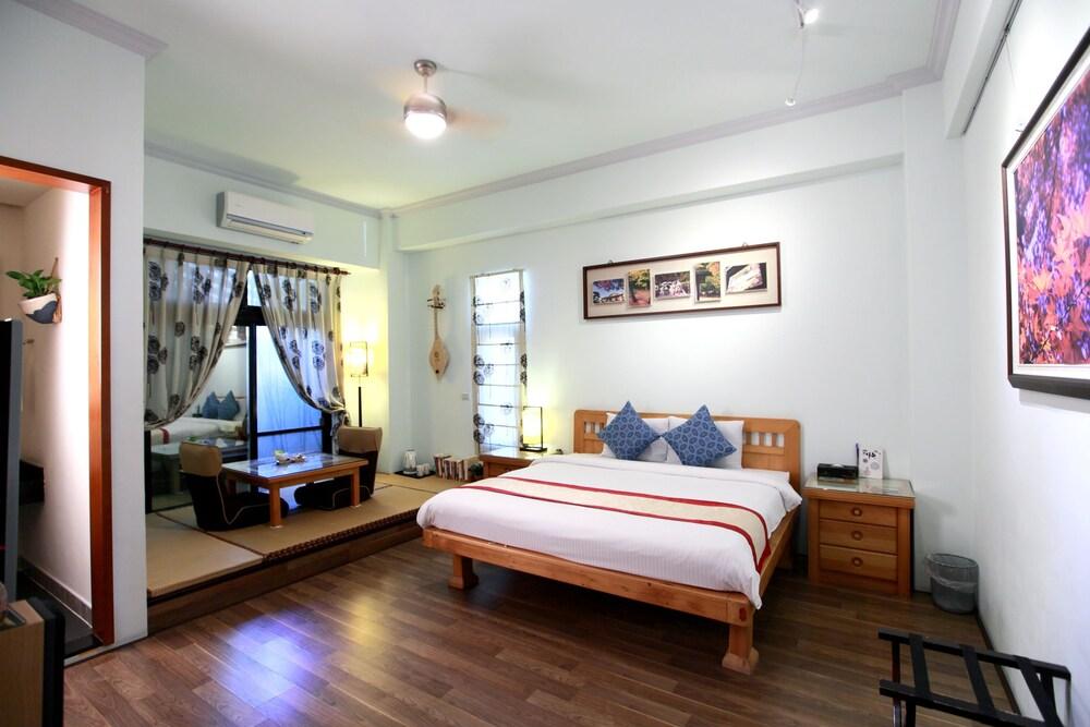 Errantry Lodge & Studio Room