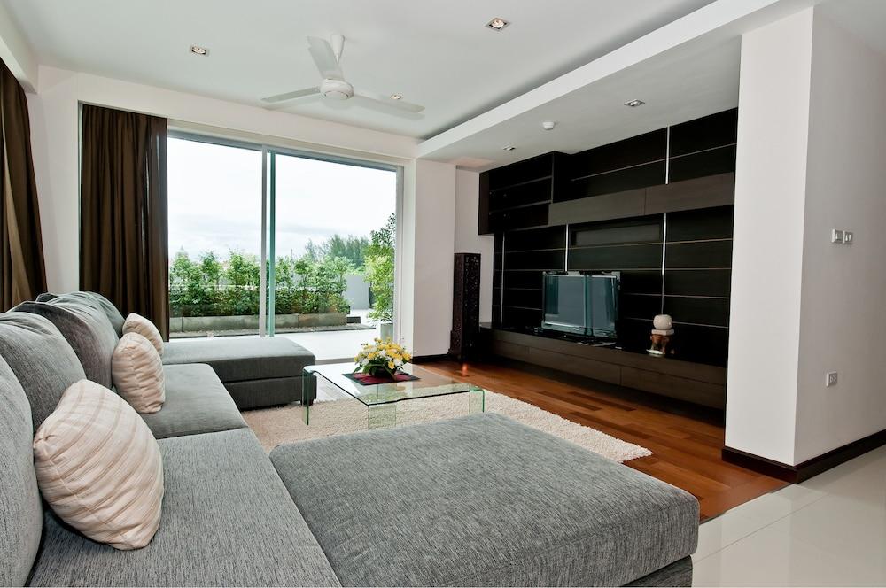 Karonview 2 Living Room