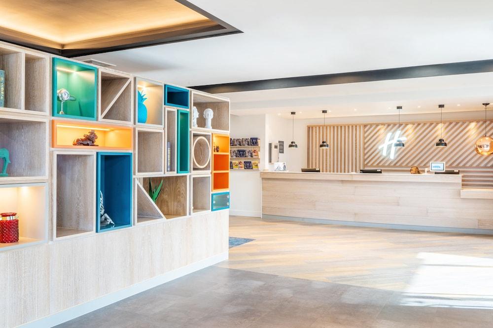 هوليداي إنس شستينف انايدٓ بٓياي ايتش جي