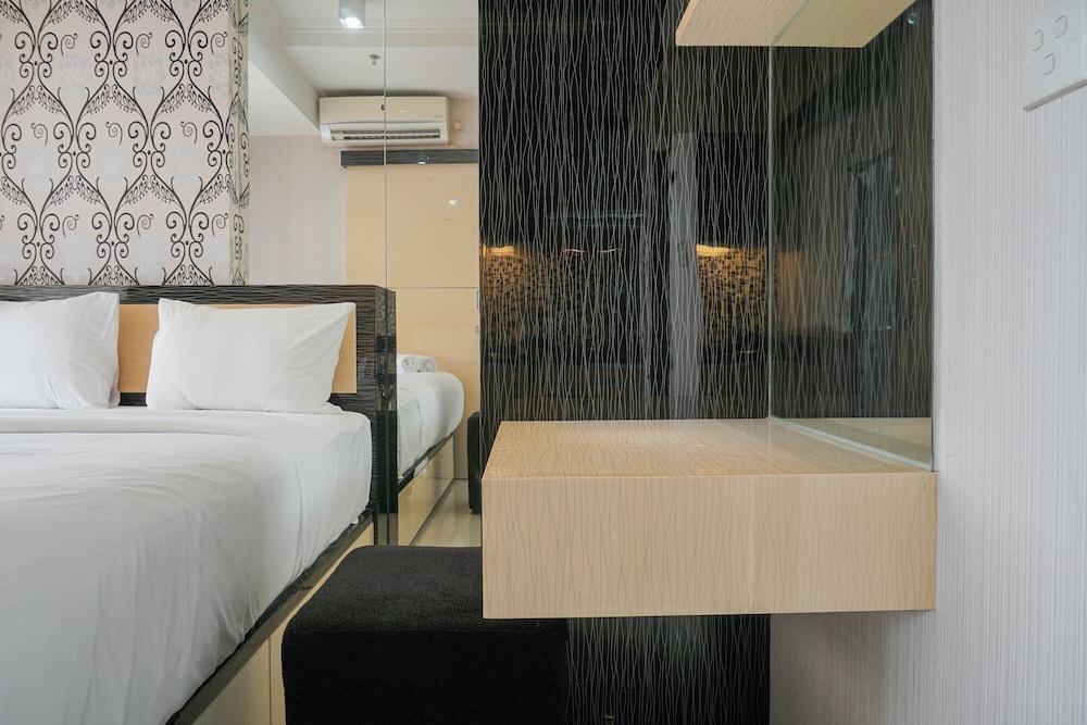 Beautiful and Comfy 2BR Menteng Square Apartment Room