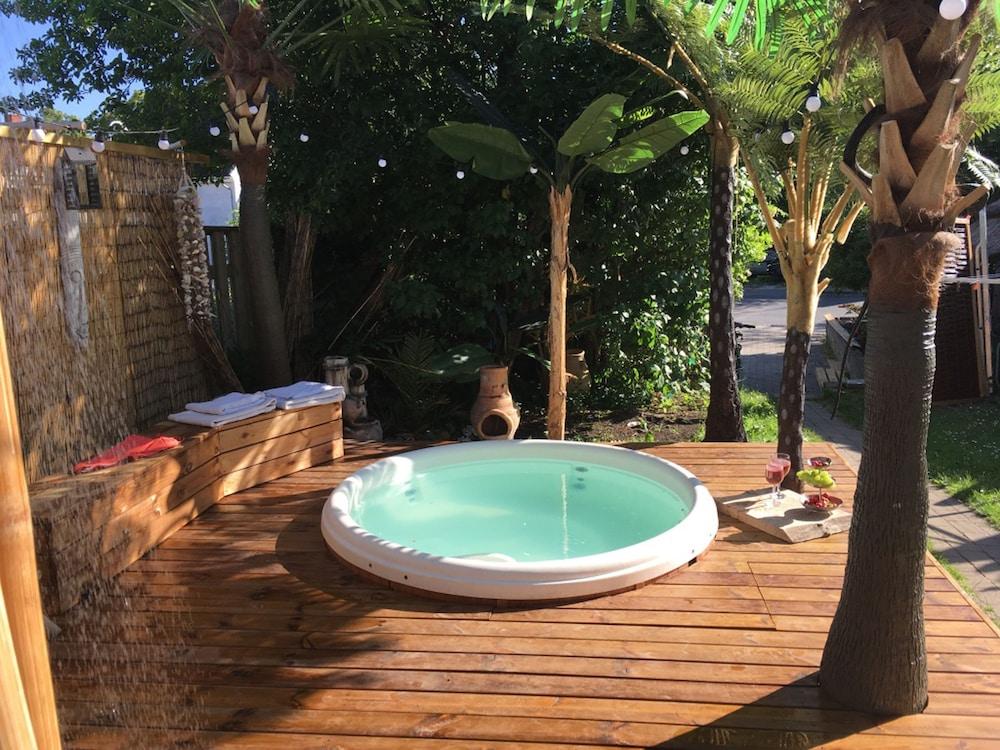 Sovdejligt Outdoor Spa Tub