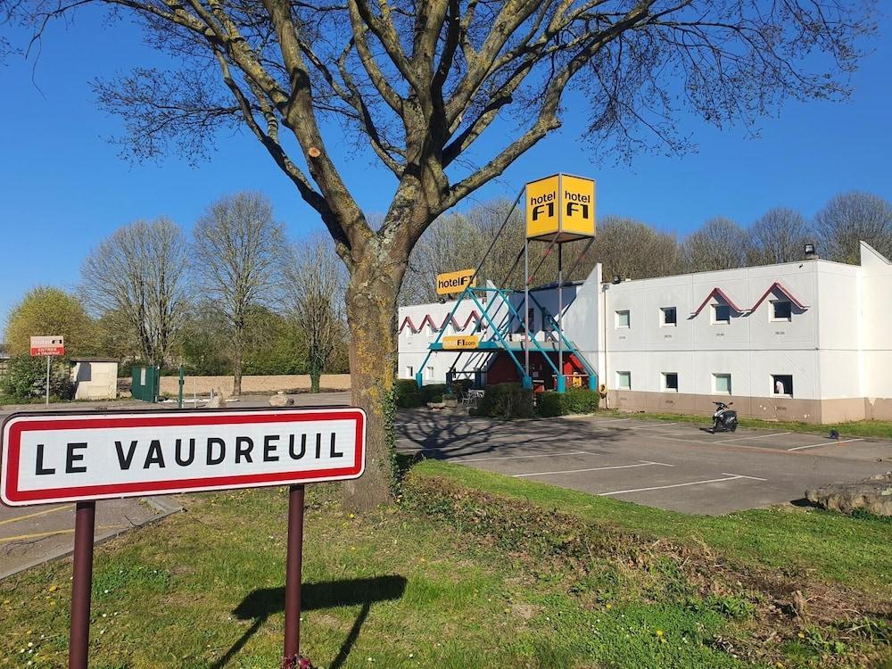 hotelF1 Louviers (rénové) Exterior