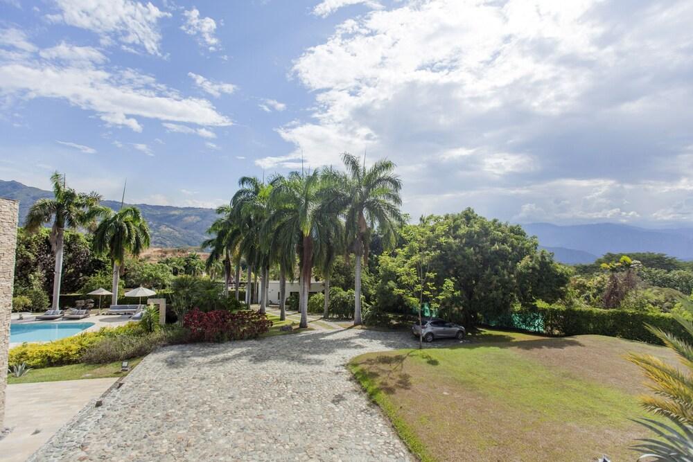 Luxe Villa San Jerónimo by Nomad Guru Exterior