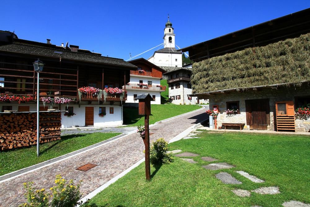 Albergo Diffuso Sauris di Sotto Exterior