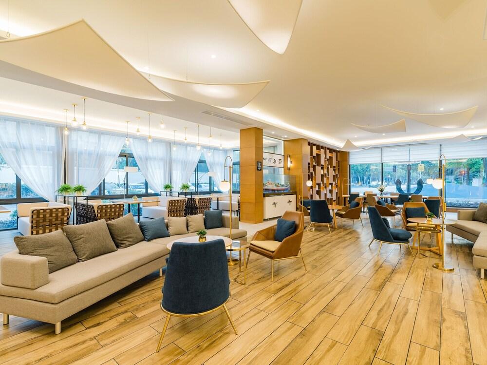 Atour Hotel Zaoyuan Yan'an
