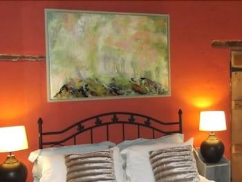 Smithy Studio Bed and Breakfast Guestroom