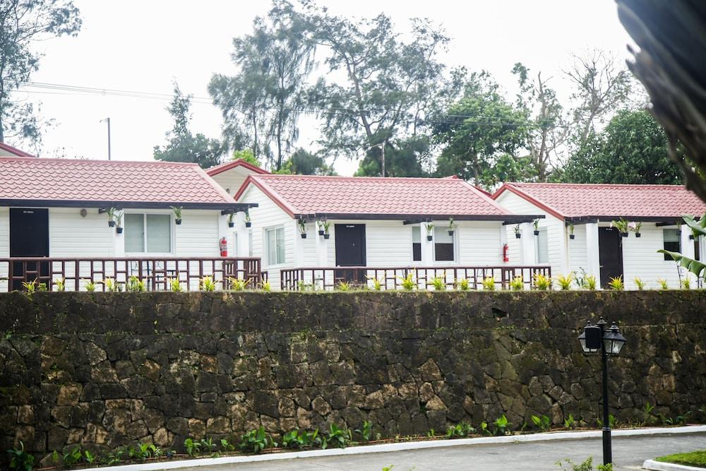 Forest Crest Nature Hotel and Resort Powered by ASTON Property Grounds