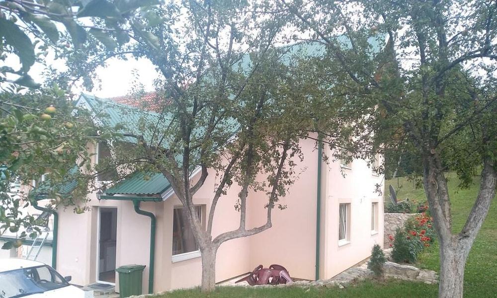 Apartments&Rooms Bojic