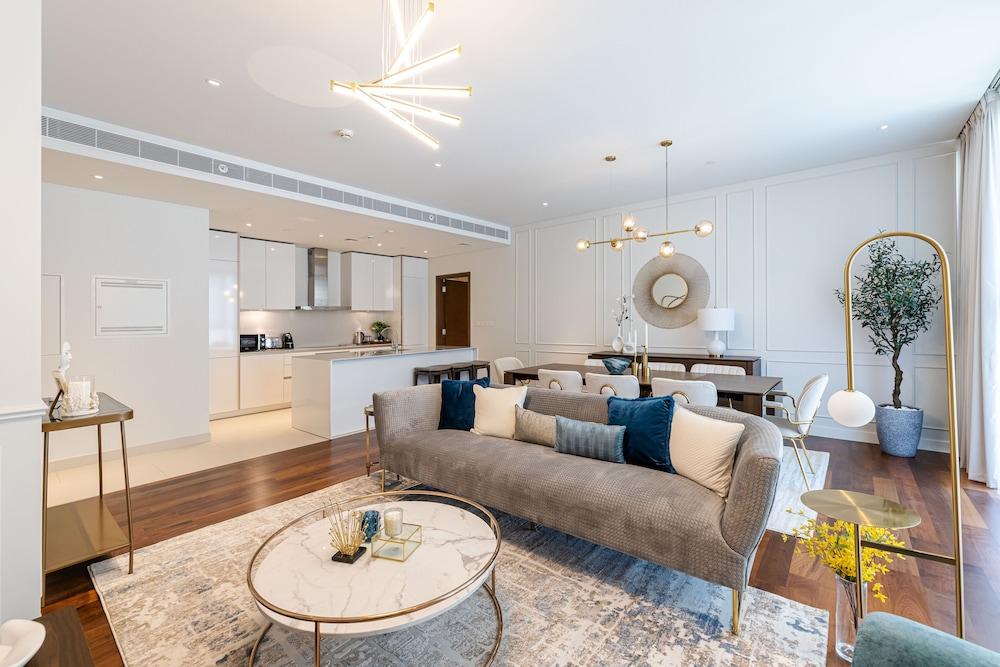 2BR City Walk B9 With Direct Pool Access Interior Detail