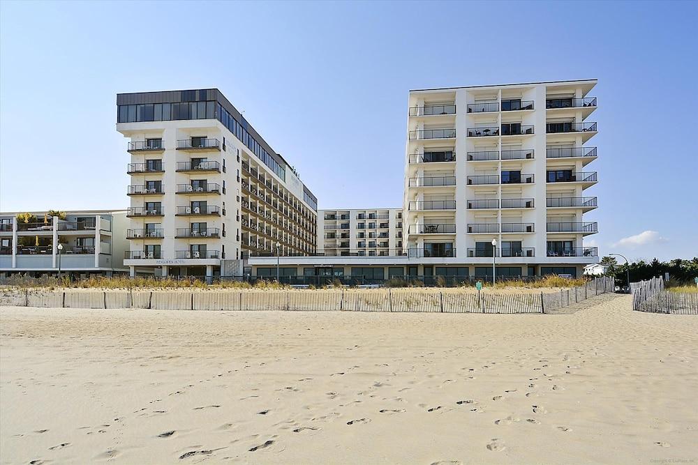 Henlopen Unit 820 by Long & Foster Exterior