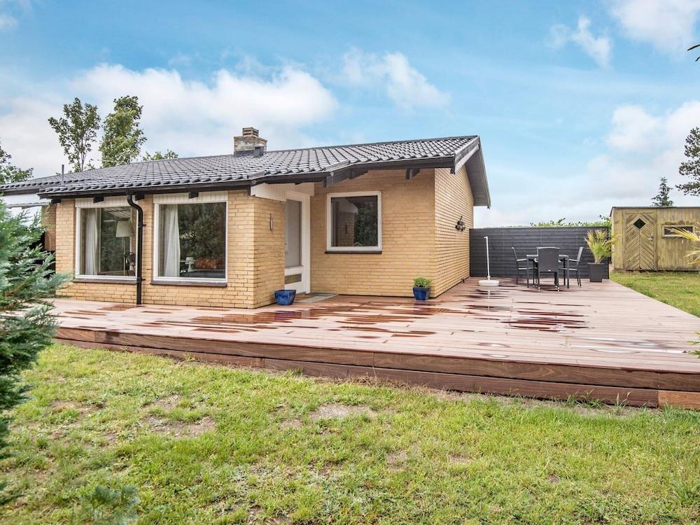 Quaint Holiday Home in Løgstør With Beach Nearby Exterior