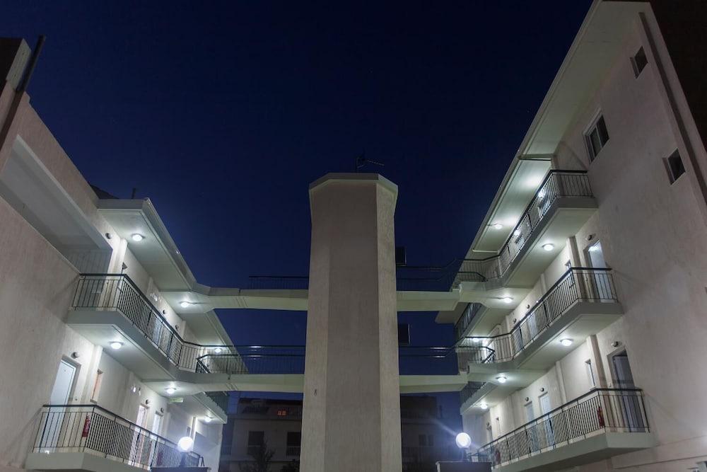 Xenion Ioannina Exterior