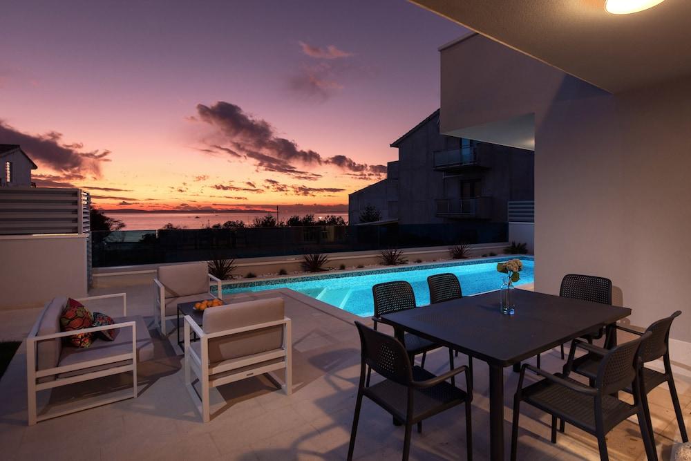 لاكشري فيلا كارلا تفاصيل الفندق من الخارج