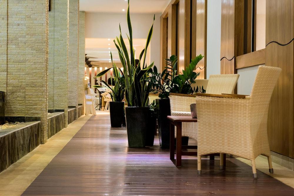 Baobab Tree Hôtel & Spa Lobby