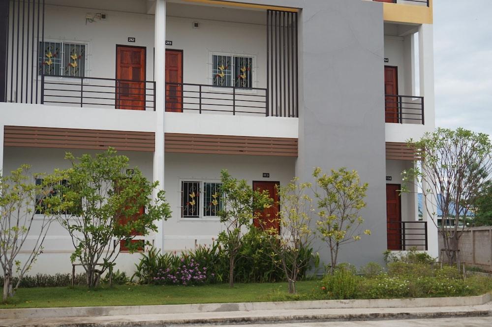 Tong Tin Tat Residence View Exterior