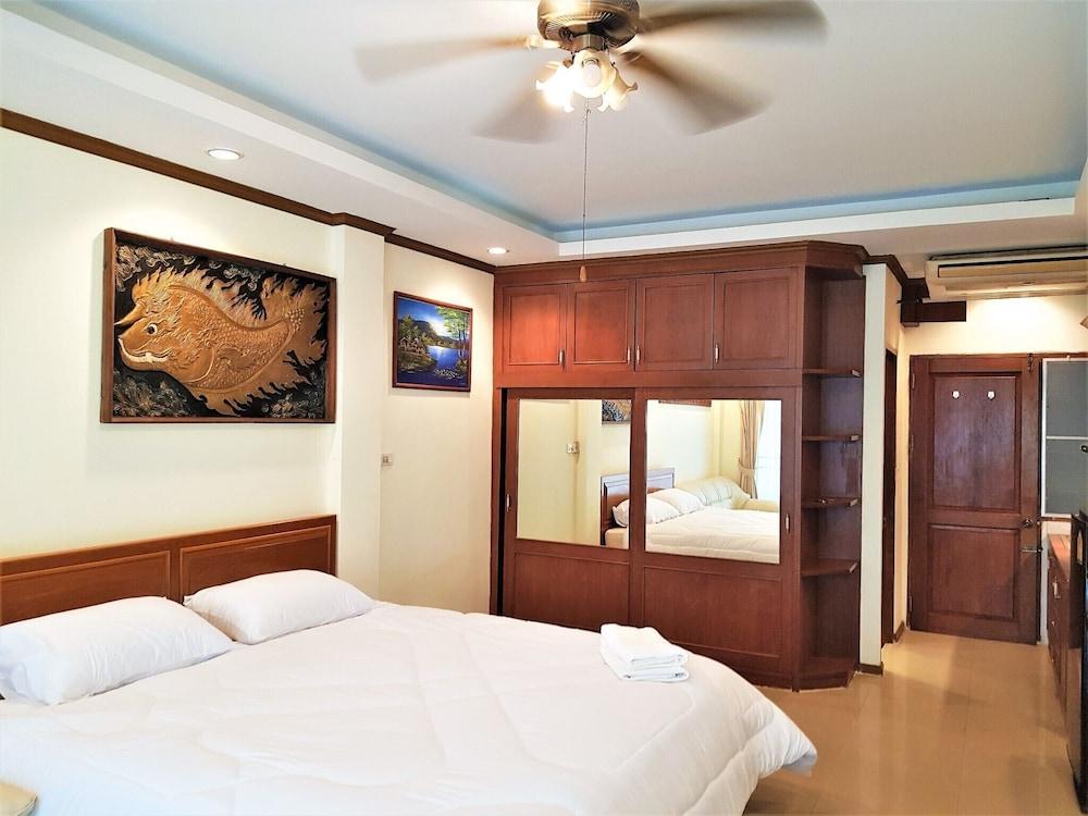Baan Suan Lalana Large Studio Featured Image