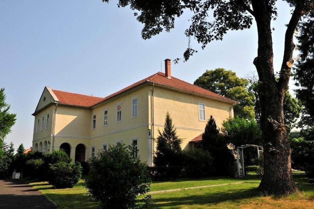 Misefa Kastély