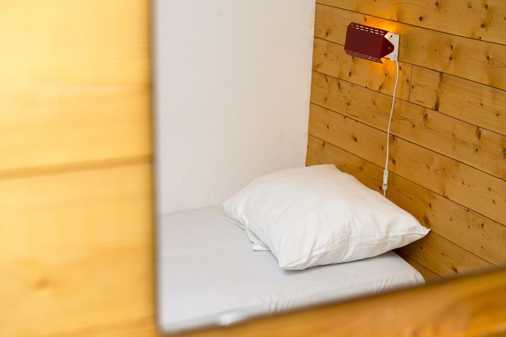 Vandrerhjem Lofotferie Kabelvåg Guestroom