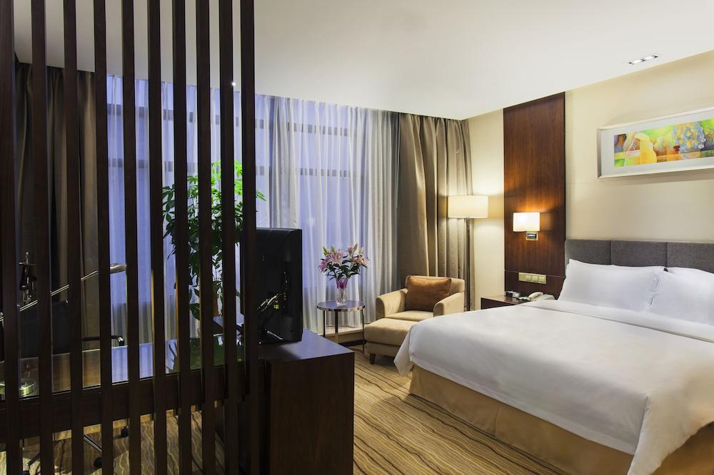 Holiday Inn Taicang City Centre by IHG