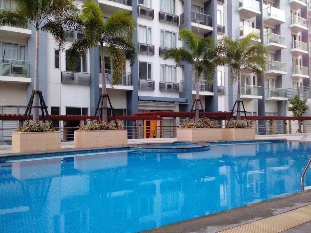 Jieann's Transient Home Outdoor Pool