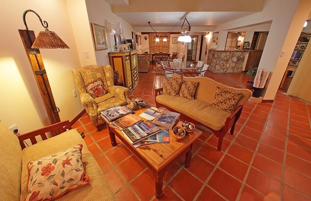 Rosa de Los Vientos Lobby