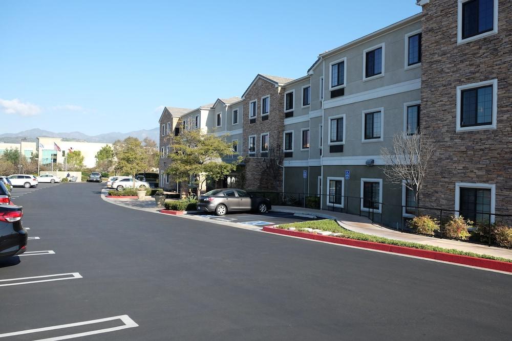 ستاي بريدج سويتس ليك فوريست باي آيتش جي المنطقة الخارجية