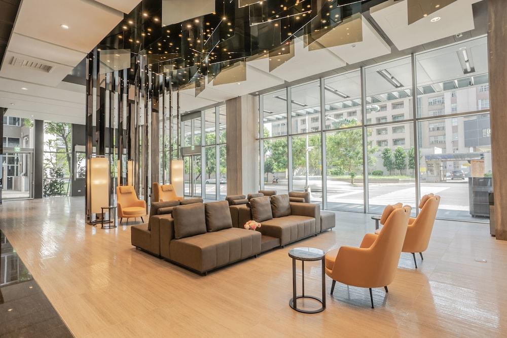 Jin Shi Hu Hotel Lobby Sitting Area