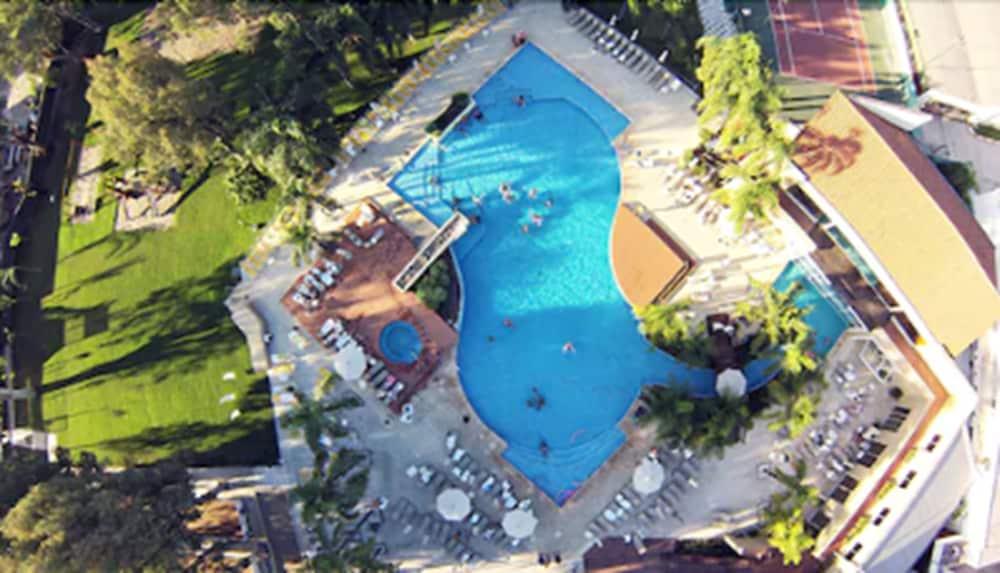 Los Pinos Resort & Spa Termal - All inclusive Aerial View